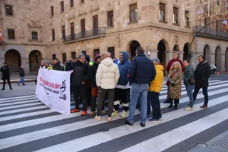 Concentración transportistas frente a la subdelegación del gobierno