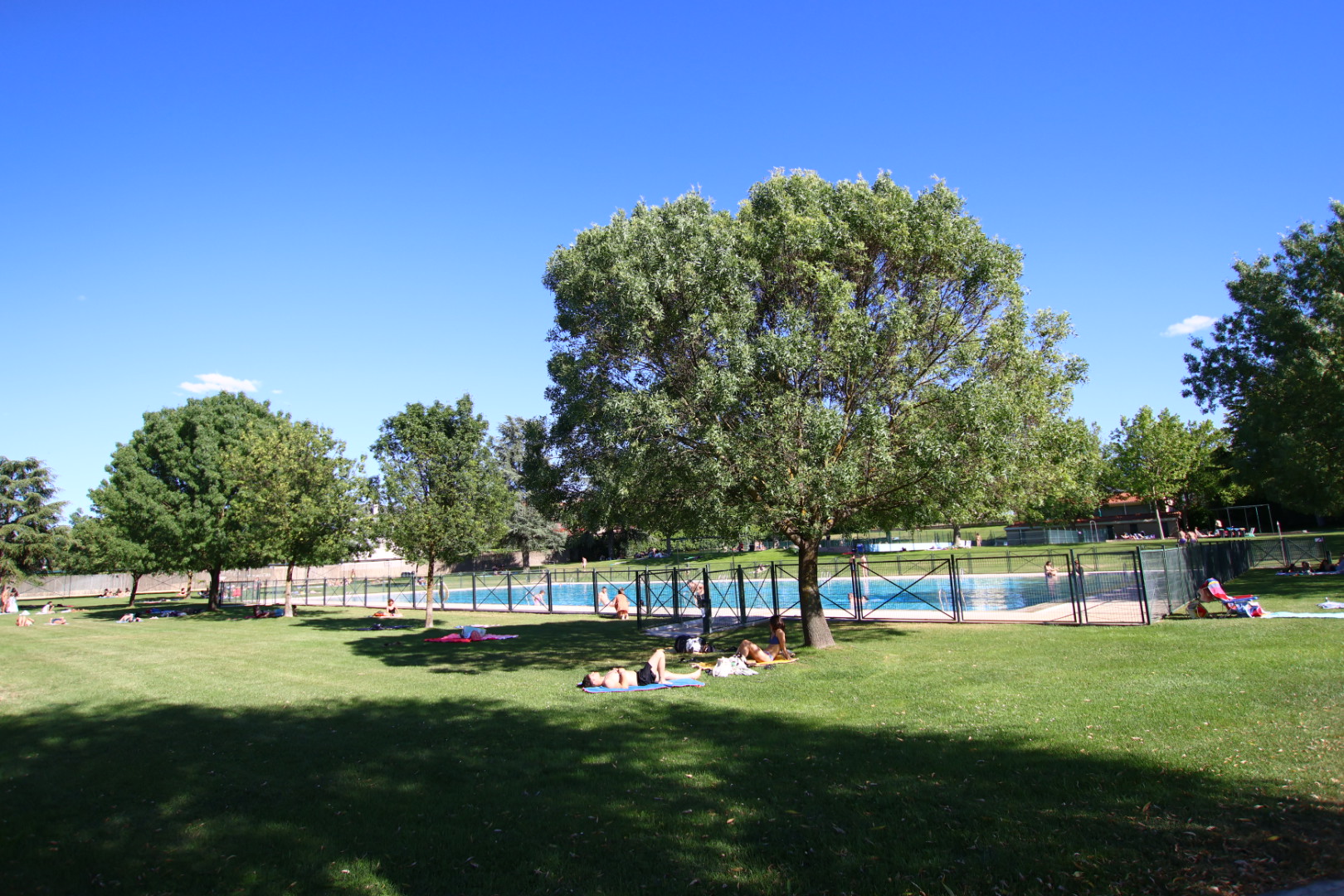 Piscina Municipal Del Helm&aacute;ntico 2
