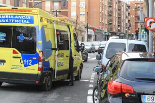 Ambulancia Policía Local carretera Ledesma (1)