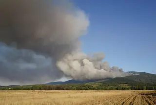 Incendio en Castropodame (León) - Agencia ICAL