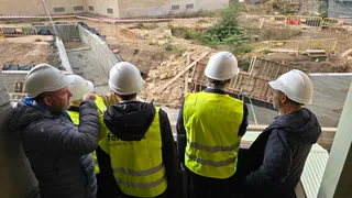 El alcalde de Salamanca, Carlos García Carbayo, informa de los hallazgos y las actuaciones que se están realizando en el Cerro de San Vicente
