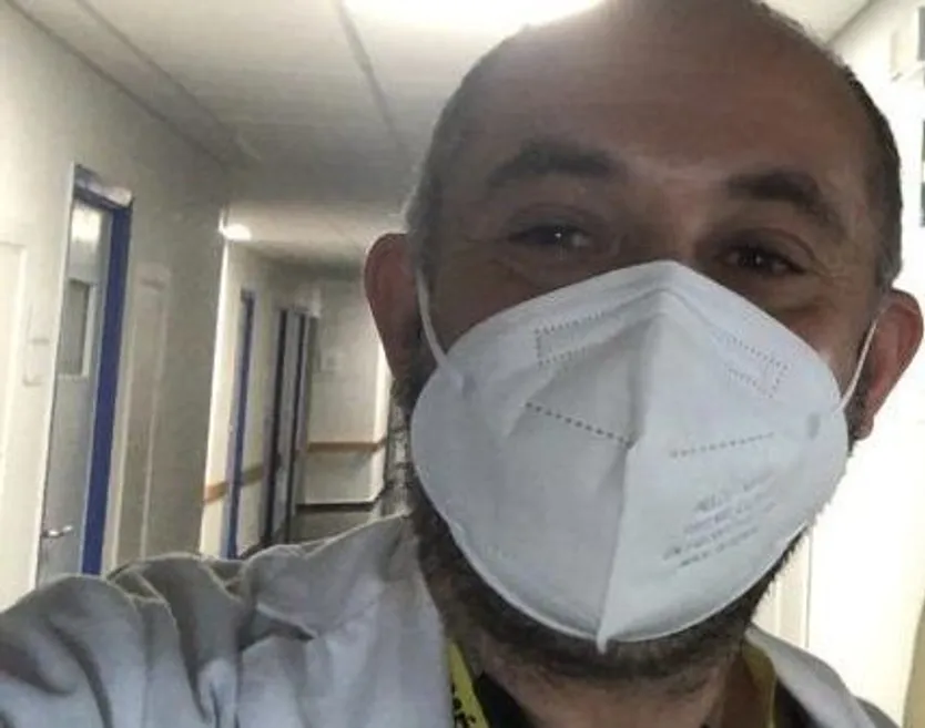 Moncef Belhassen, médico adjunto de la Unidad de Enfermedades Infecciosas