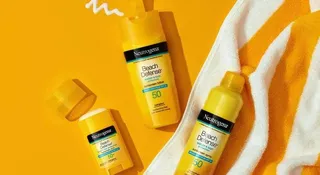 Johnson & Johnson ha retirado cinco protectores solares en aerosol de Neutrogena y Aveeno por tener un cancerígeno