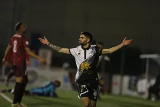 Montes celebra su gol ante el DUX Internacional / FOTO SALAMANCA24HORAS.COM