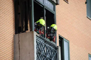 Incendio en una vivienda en la calle Alcalde Beltrán Heredia | Andrea Mateos