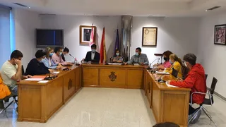 Un momento del pleno municipal en el Ayuntamiento de Peñaranda