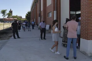 Más de 250 vecinos de Paradinas han pasado por el pabellón municipal donde se ha realizado un cribado masivo