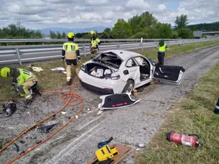 Accidente de tráfico en la A 6, a la altura de Ponferrada | Foto Ayuntamiento de Ponferrada / ICAL