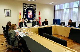 Reunión de la mesa de las Cortes | Miriam Chacón - ICAL