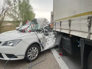 Un hombre fallece en una colisión contra un camión en la A-62 a la altura de Tordesillas