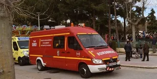 Los Bomberos rescatan a una niña atrapada en un tobogán de La Alamedilla