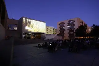 Regresa el ciclo de cine al aire libre, talleres, exposiciones y conciertos de blues en las bibliotecas