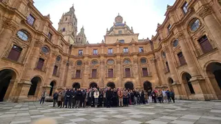 Minuto de silencio en la Universidad Pontificia de Salamanca