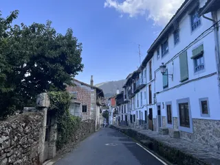 Calle donde se encuentra la que fuera la residencia de verano de Unamuno en Candelario