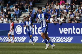 Pau Ferrer, durante su etapa en la Ponferradina.