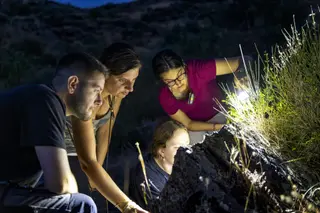 Olivia Rivero trabajando en el yacimiento de Siega Verde