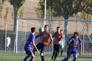 El Peñaranda se lleva un derbi con muchos goles ante el Carbajosa