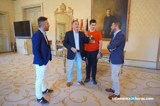 Recibimiento esgrima (3)