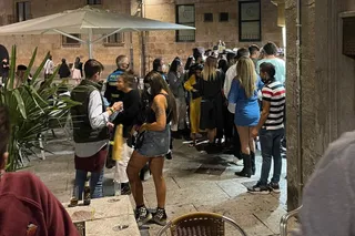 La Policía Local a las puertas de un conocido bar de Salamanca