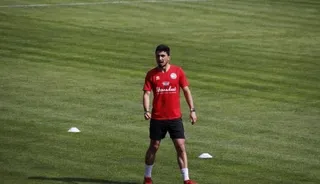 Yeray García dirige el calentamiento en El Plantío | FOTO: SALAMANCA24HORAS.COM