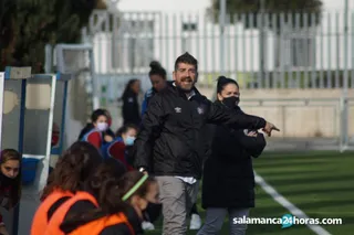 Sergio Mata, entrenador del Salamanca CF UDS femenino.