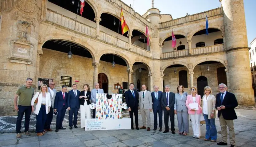 El consejero de Medio Ambiente, Vivienda y Ordenación del Territorio, Juan Carlos Suárez-Quiñones, inaugura el II Congreso de Sostenibilidad demográfica y territorial de Castilla y León. Vicente / ICAL