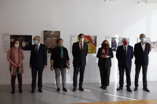 Exposición fotográfica "La voz de las manos blancas"