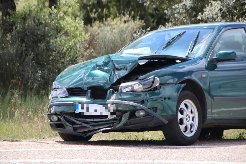 Dos vehículos colisionan en la CL-517, en Doñinos de Ledesma