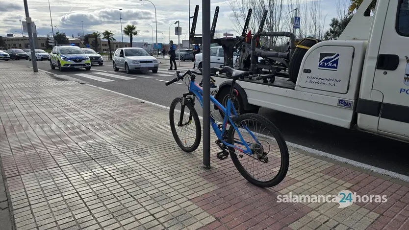 Accidente en Salas bajas entre un turismo y una bicicleta