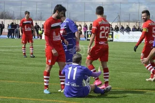 Toni Miguel se retira del entrenamiento y es duda para el Zamora