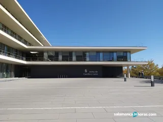 El edificio de la Junta Castilla y León en Salamanca. Fotos S24H