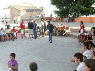 Concurso de "Chochos de aceituna" en El Pedroso de la Armuña. Foto de Mario Gómez Maestre. Foto 2012