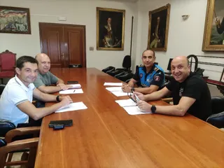 Reunión de Seguridad para el buen desarrollo del Campeonato de España de Combinada y X Trofeo “Ciudad de Béjar” de Alpino en Línea. Foto Ayuntamiento de Béjar