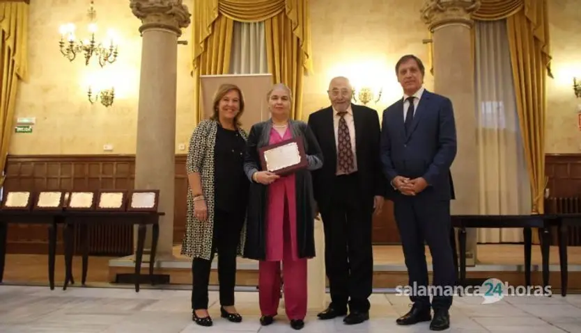 homenaje a las personas mayores de la ciudad que han cumplido sus bodas de oro este año