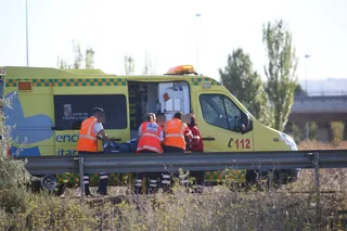 Ambulancia en la rotonda del E.Leclerc. Foto de archivo