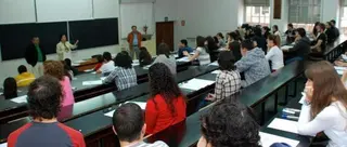 La USAL convoca un concurso público para incorporar otros cuatro catedráticos