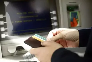 Cajero tarjeta | Europa press