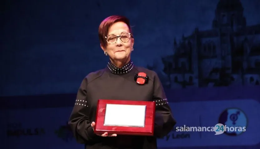 Acto de reconocimiento y entrega de distinciones del Ayto Salamanca, con motivo del Día Internacional de la Mujer