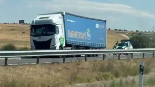 El choque entre un turismo y un camión deja dos heridos a la altura de Arapiles