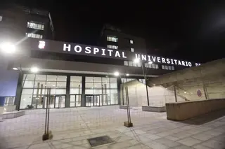Hospital de Salamanca de noche