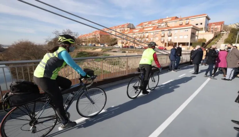 Inauguración de la nueva pasarela peatonal y ciclista sobre el río Tormes. Foto SALAMANCA24HORAS (27)