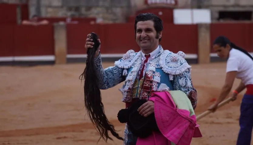 Mano mano entre Morante de la Puebla y Marco Pérez por San Juan de Sahagún en Salamanca: imágenes del festejo