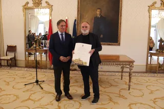 El alcalde de Salamanca, Carlos García Carbayo, nombra Huésped Distinguido al chef José Andrés.