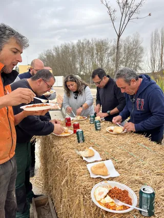 Fiesta de la matanza en Espino de la Orbada