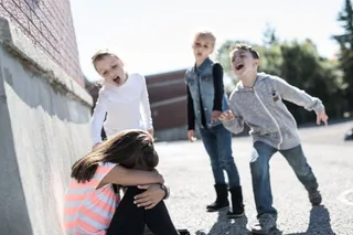 Niña sufriendo bullying