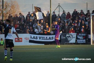 Carlos Molina, en un derbi entre el Guijuelo y Unionistas | FOTO SALAMANCA24HORAS.COM