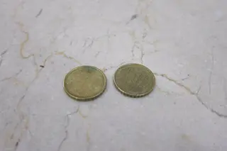 Juego de las chapas. Foto EP
