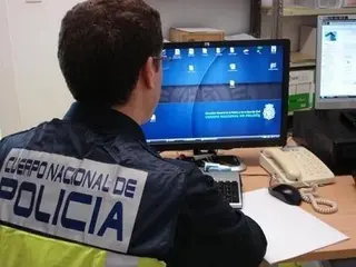 Detenido un hombre por estafar a 31 personas ofreciendo trabajo por internet