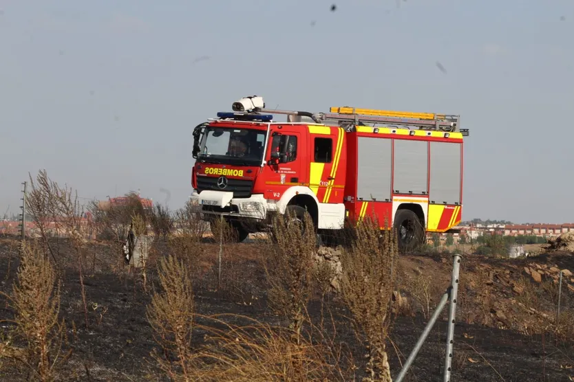 Incendio de pasto en la zona del Marín. Fotos Carlos H.G