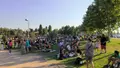 Gente disfrutando del eclipse solar en el parque de Elio Antonio de Nebrija